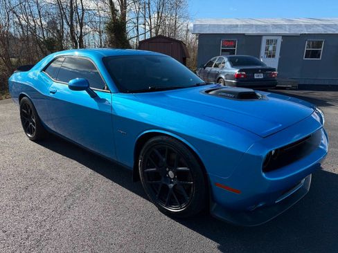 Used 2015 Dodge Challenger R/T Plus image 2