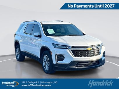Used 2023 Chevrolet Traverse LT