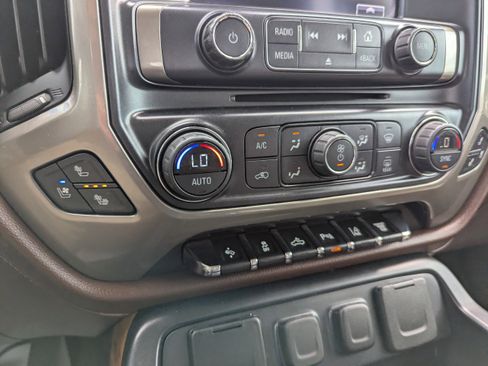 Used 2016 Chevrolet Silverado 2500 High Country w/ High Country Premium Package AWD/4WD image 24