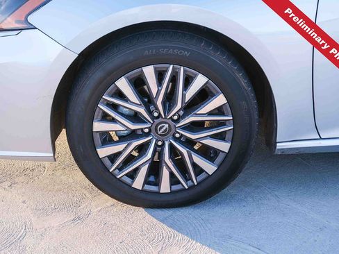 Used 2023 Nissan Altima 2.5 SV FWD image 10