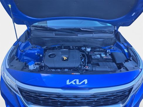 Used 2023 Kia Seltos EX image 24
