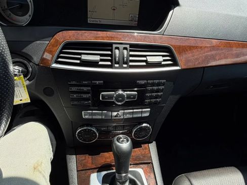 Used 2014 Mercedes-Benz C 300 4MATIC Sedan image 23
