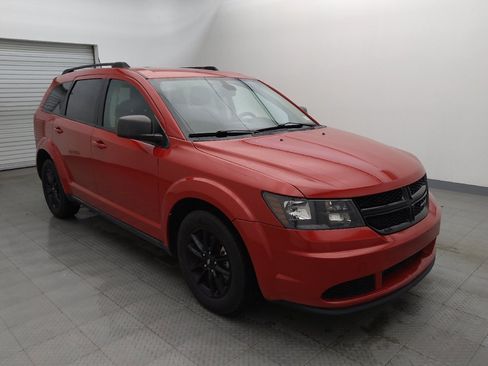 Used 2020 Dodge Journey SE w/ SE Popular Equipment Group image 13