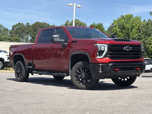 Used 2025 Chevrolet Silverado 2500 LTZ w/ LTZ Plus Package AWD/4WD image 2