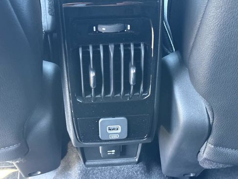 New 2026 Jeep Compass Latitude image 10