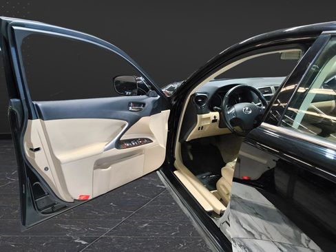 Used 2007 Lexus IS 250 AWD image 10