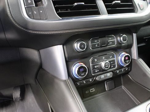 Used 2024 GMC Yukon XL SLT w/ SLT Luxury Package image 61