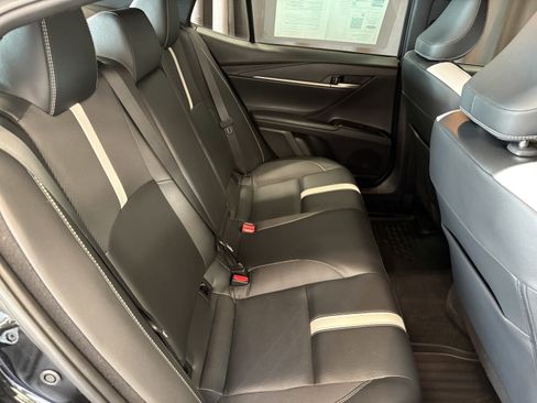 Used 2025 Toyota Camry SE FWD image 33