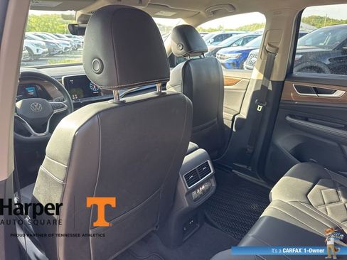 Used 2024 Volkswagen Atlas SE image 11