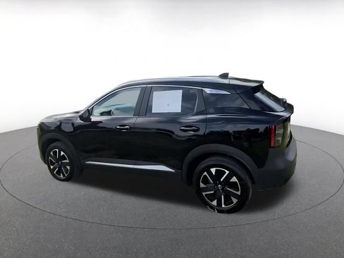 Used 2026 Nissan Kicks SV w/ Cold Weather Package AWD/4WD image 9