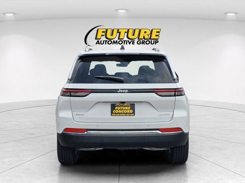 New 2026 Jeep Grand Cherokee Laredo X AWD/4WD image 4