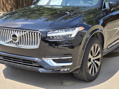 Used 2025 Volvo XC90 B6 Plus w/ Protection Package Premier image 12