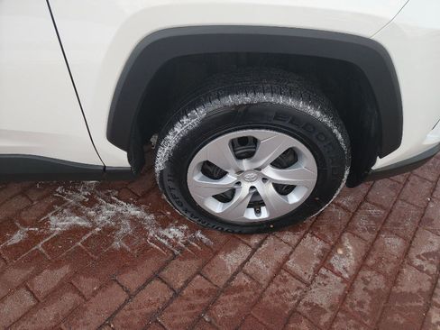 Used 2024 Toyota RAV4 LE image 23