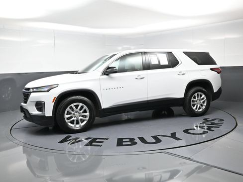 Used 2022 Chevrolet Traverse LS FWD image 6