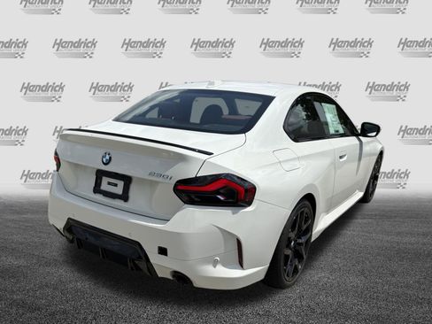Used 2025 BMW 230i Coupe w/ M Sport Package image 10