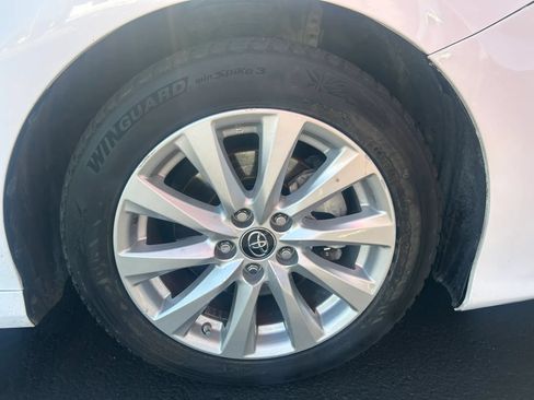 Used 2019 Toyota Camry LE FWD image 3