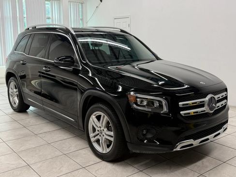 Used 2020 Mercedes-Benz GLB 250 w/ Premium Package image 1