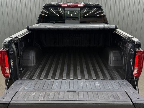 Used 2025 GMC Sierra 1500 AT4 w/ AT4 Premium Package AWD/4WD image 18