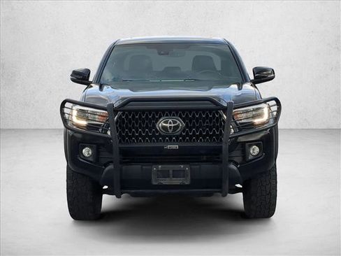 Used 2019 Toyota Tacoma TRD Off-Road w/ TRD Premium Off Road Package image 2