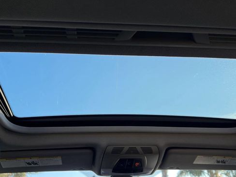 Used 2013 BMW 335i Sedan w/ Technology Pkg image 25