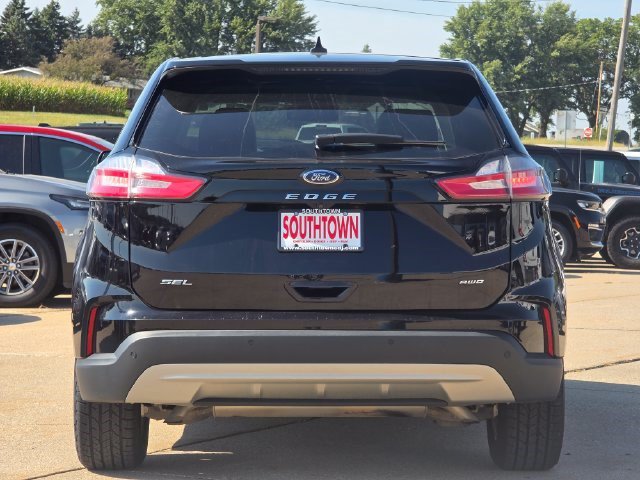 Used 2024 Ford Edge SEL AWD/4WD image 7