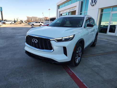 Used 2023 INFINITI QX60 Luxe w/ Cargo Package image 3