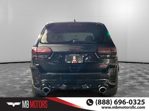 Used 2017 Jeep Grand Cherokee SRT image 4