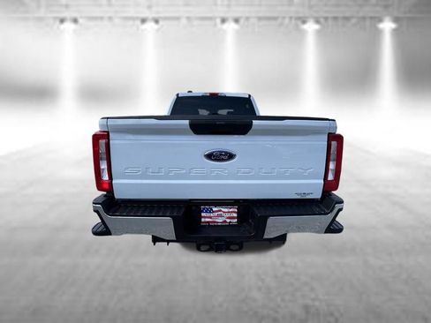 Used 2025 Ford F250 XLT AWD/4WD image 5