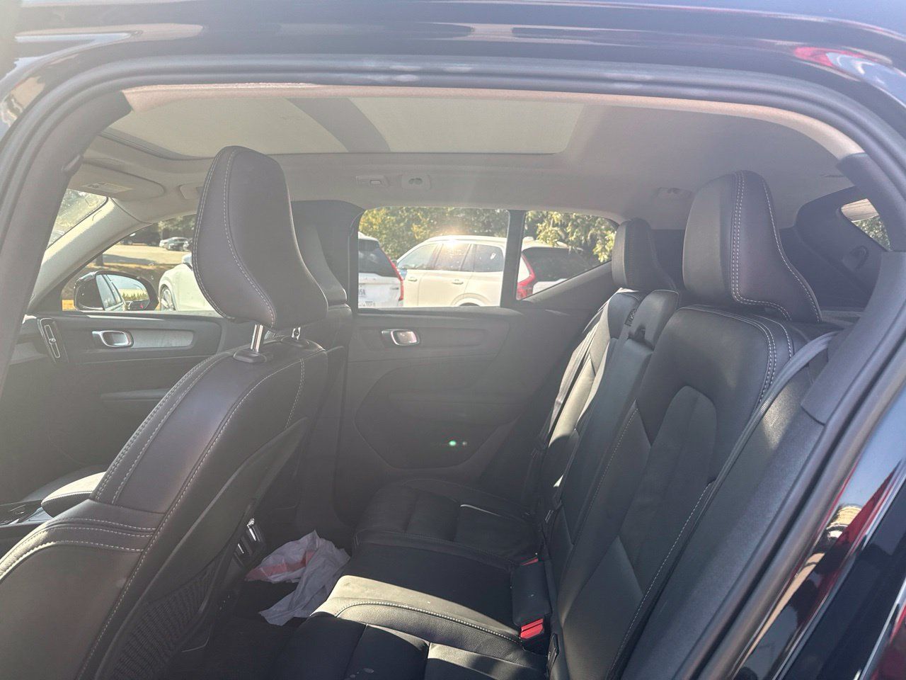 Used 2023 Volvo XC40 B5 Plus w/ Protection Package Premier AWD/4WD image 15