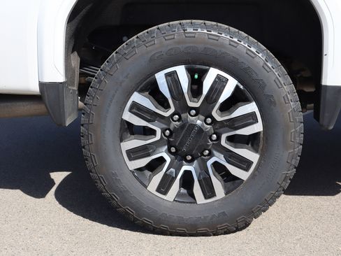 Certified 2024 GMC Sierra 3500 Denali Ultimate AWD/4WD image 22