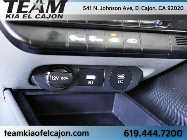 Used 2024 Hyundai Elantra SEL FWD image 28