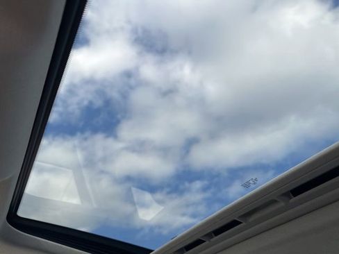 Used 2015 Audi A4 2.0T Premium image 3