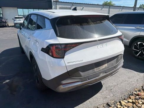Certified 2026 Kia Sportage LX w/ LX Convenience Package FWD image 6