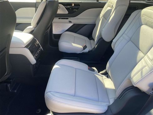 New 2025 Lincoln Aviator Reserve w/ Equipment Group 201A image 13