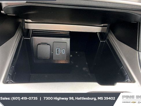 Used 2024 Ford Explorer XLT w/ Equipment Group 202A image 23