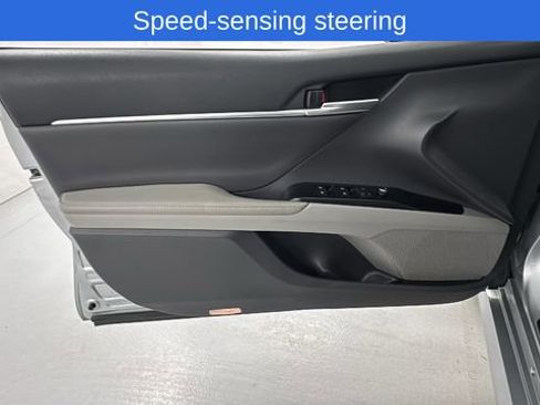 Used 2019 Toyota Camry L image 16
