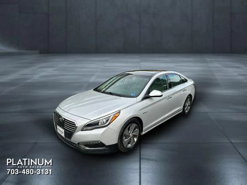 Used 2016 Hyundai Sonata Limited w/ Option Group 02 FWD image 6