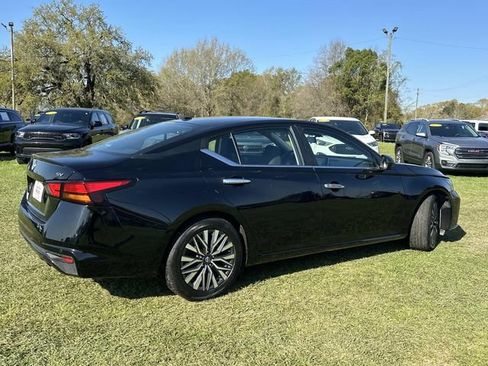 Used 2024 Nissan Altima 2.5 SV image 8