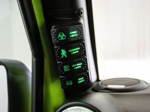 Used 2017 Jeep Wrangler Unlimited Rubicon image 53