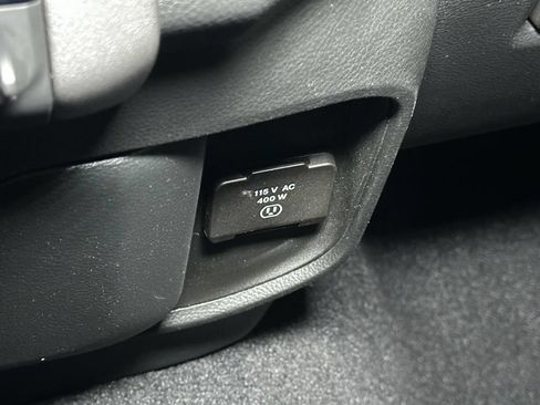 Used 2025 RAM 1500 Big Horn AWD/4WD image 33