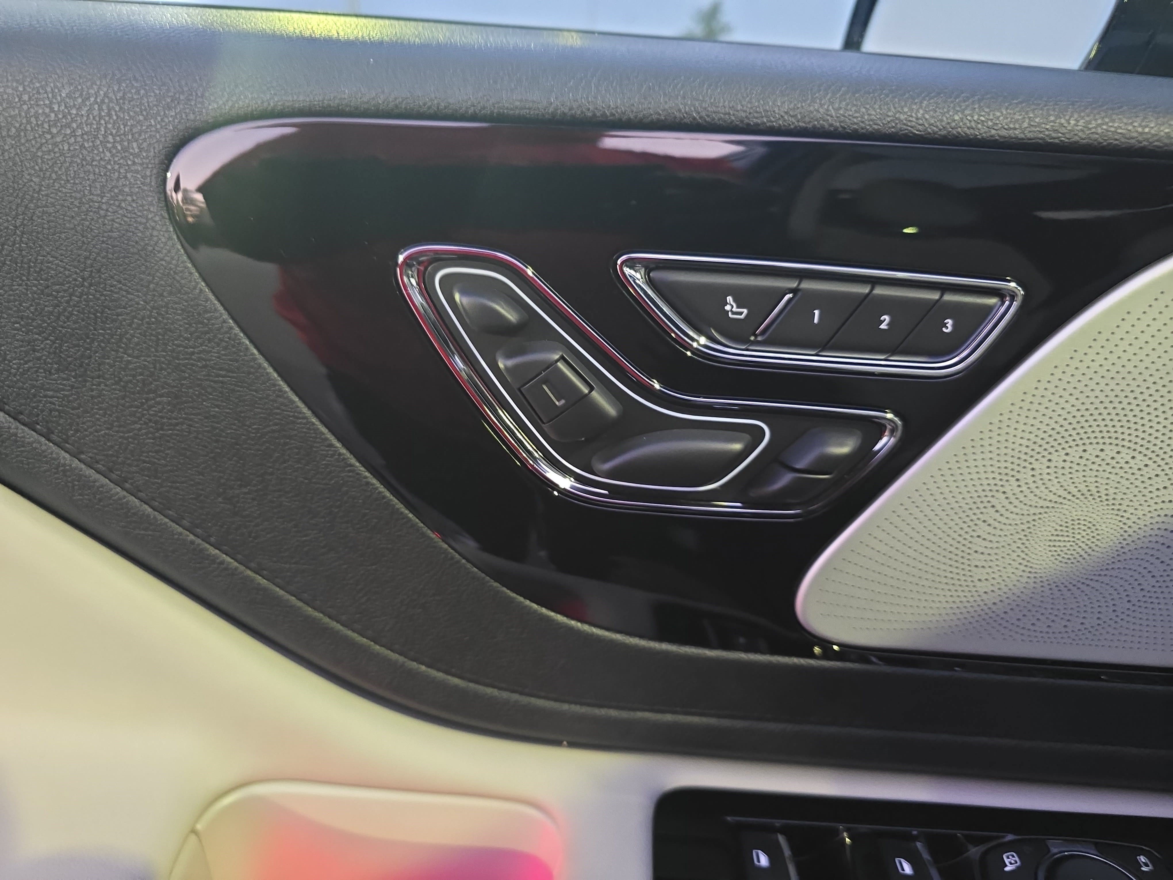 Used 2026 Lincoln Aviator Reserve w/ Luxury Package RWD image 30