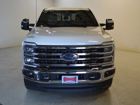 Used 2023 Ford F250 Lariat w/ Chrome Package AWD/4WD image 8