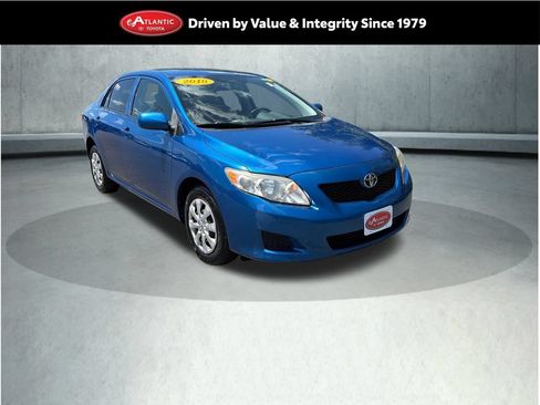 Used 2010 Toyota Corolla LE FWD image 1