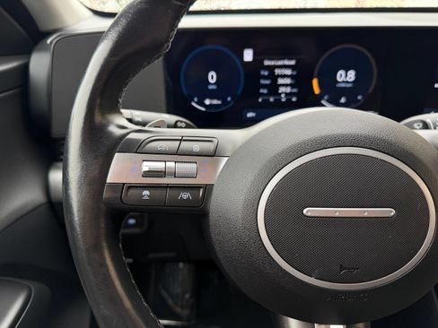 Used 2024 Hyundai Kona Limited AWD/4WD image 36