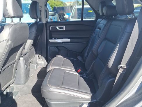 Used 2024 Ford Explorer XLT w/ Equipment Group 202A AWD/4WD image 16