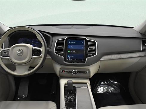 Used 2024 Volvo XC90 B6 Plus image 5