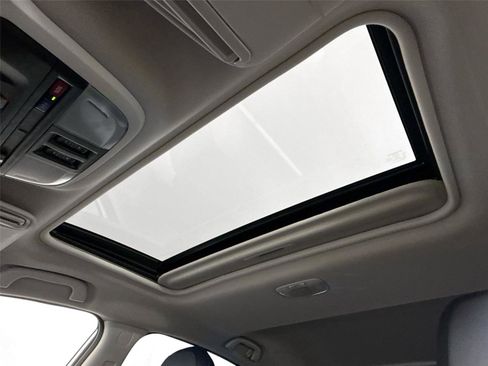 Used 2023 Subaru Crosstrek Hybrid w/ Moonroof Package w/Navigation image 6