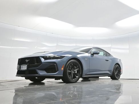 Used 2025 Ford Mustang GT RWD image 46