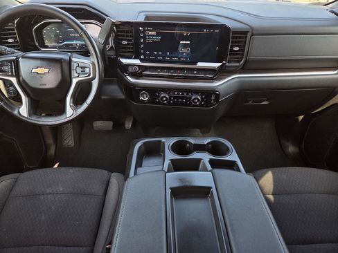 Used 2022 Chevrolet Silverado 1500 LT w/ Protection Package image 5