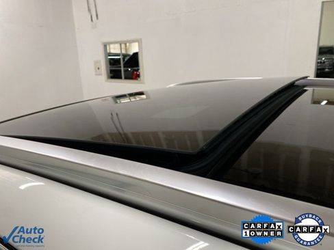 Used 2024 Mercedes-Benz GLC 300 image 18